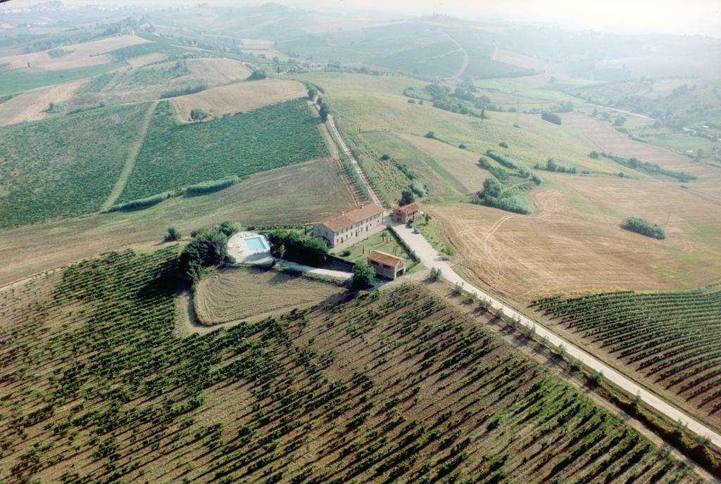 Tenuta Di Colle Alberti Agriturismo Villa Cerreto Guidi Luaran gambar
