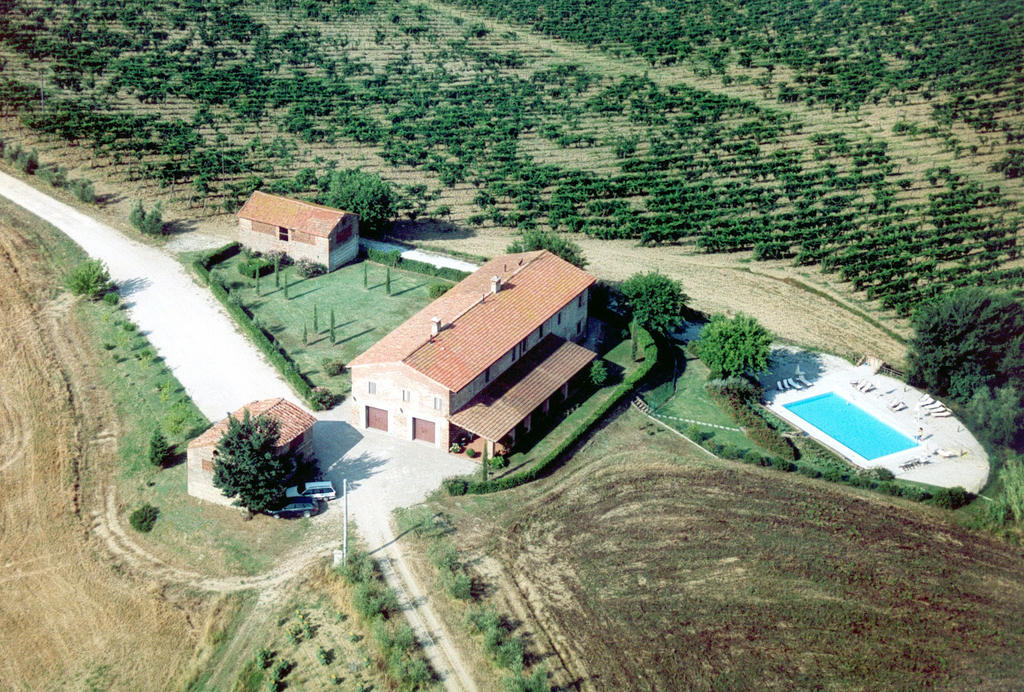 Tenuta Di Colle Alberti Agriturismo Villa Cerreto Guidi Luaran gambar